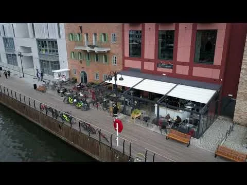 Zabudowa tarasu przy promenadzie nad Motławą